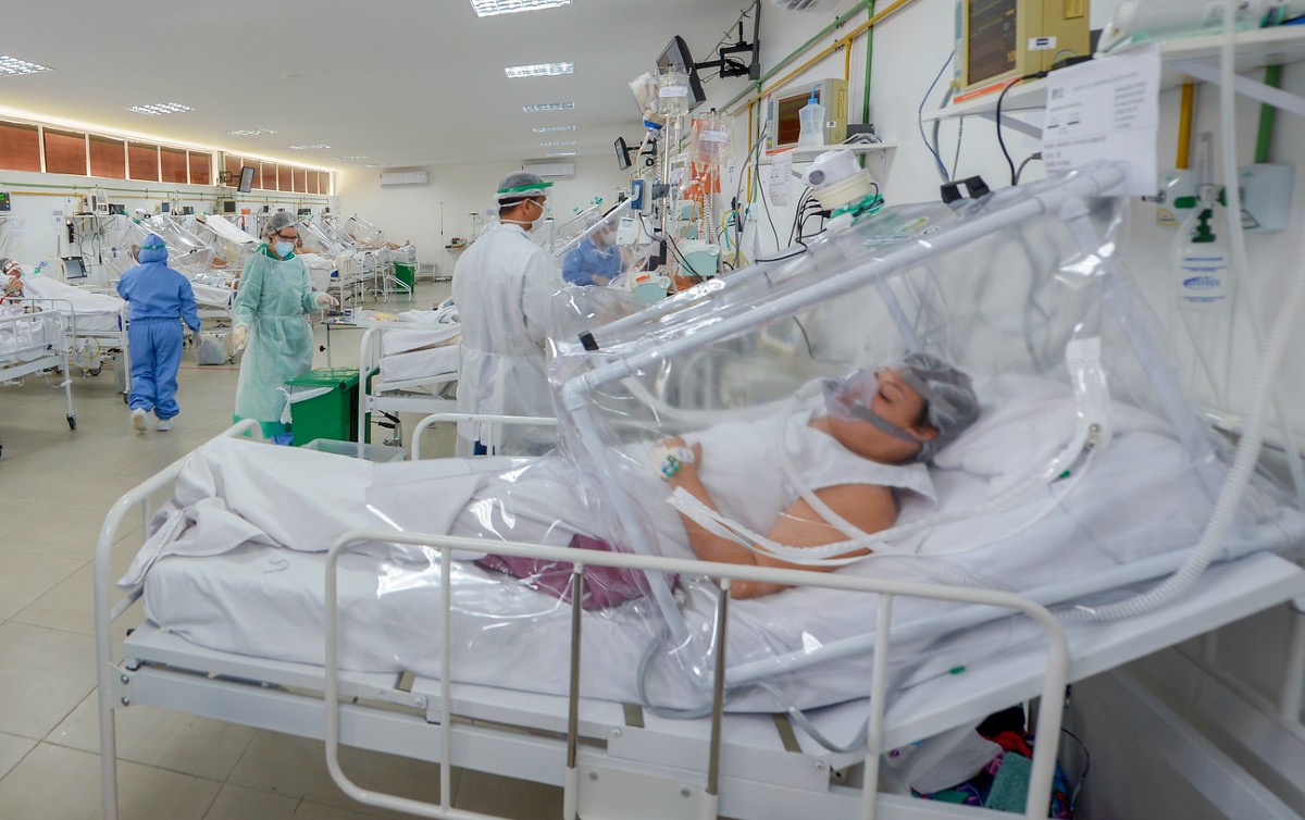 'Variante delta vai se espalhar, mas não aprendemos com os erros', alerta epidemiologista